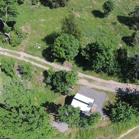 Liten Enklare Klimatsmart Stuga I Roslagen Эстаммар Экстерьер фото